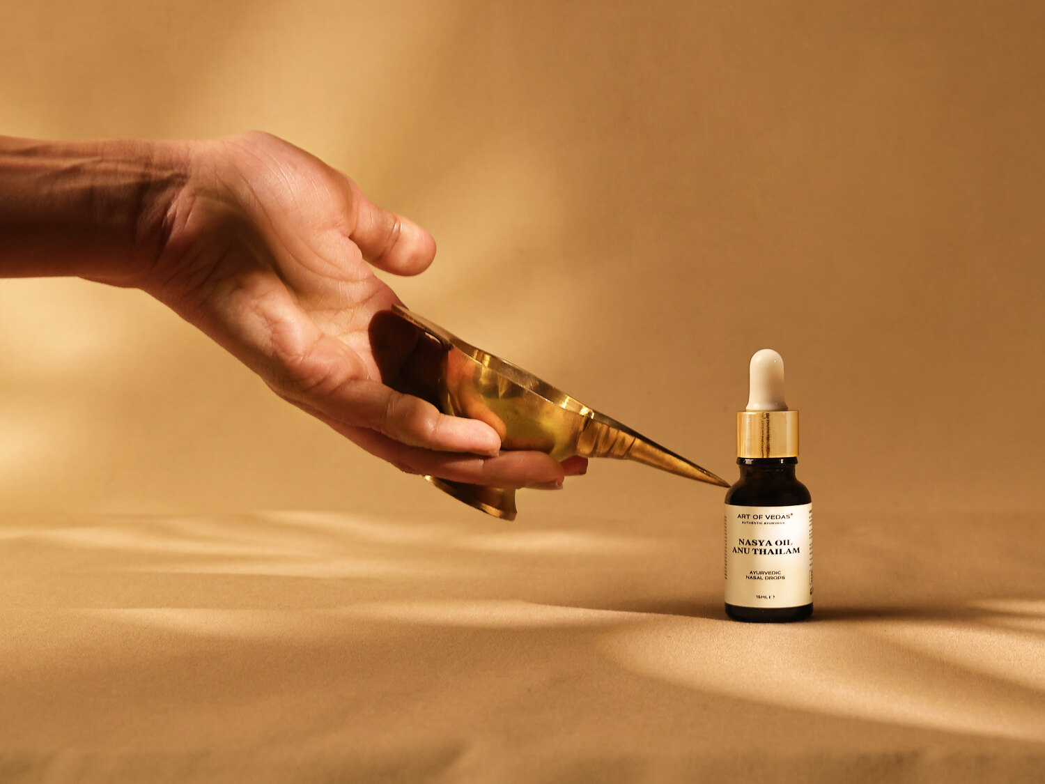 Olejek do nosa Anu Thailam z rytualną misą Kansa dla kont profesjonalnych Shop Ayurveda EU